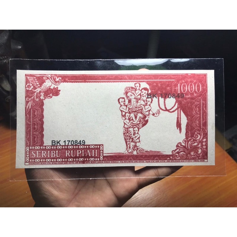Uang Kuno Soekarno 1000 Rupiah Merah 1964 Langka Gendong Anak 6