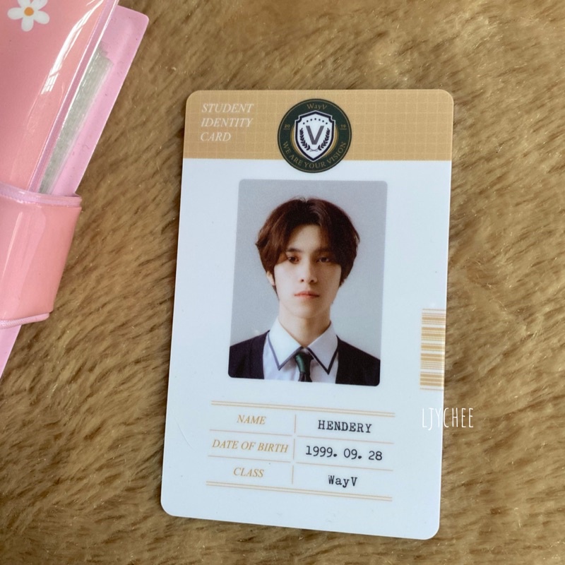 good condi wts pc photocard official id card b2s back to school 2021 hendery