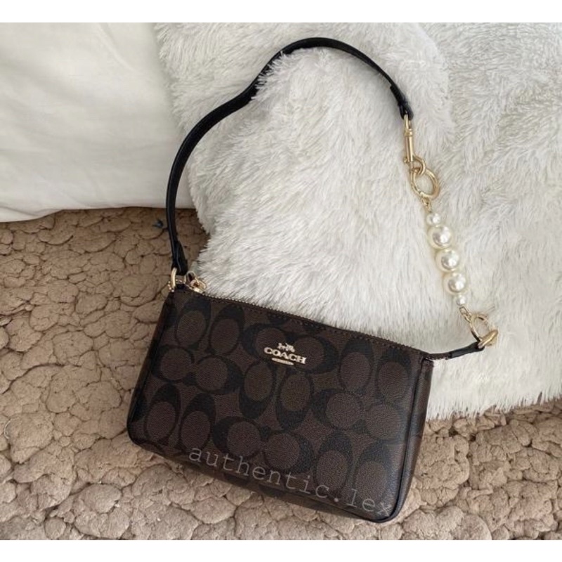 COACH NOLITA wristlet 19 with Pearl strap - tas wanit