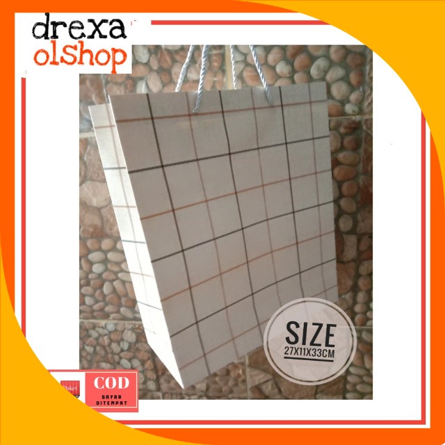 

Paperbag/ shopping bag/ tas kertas tebal dan bagus size 27x11x33 cm