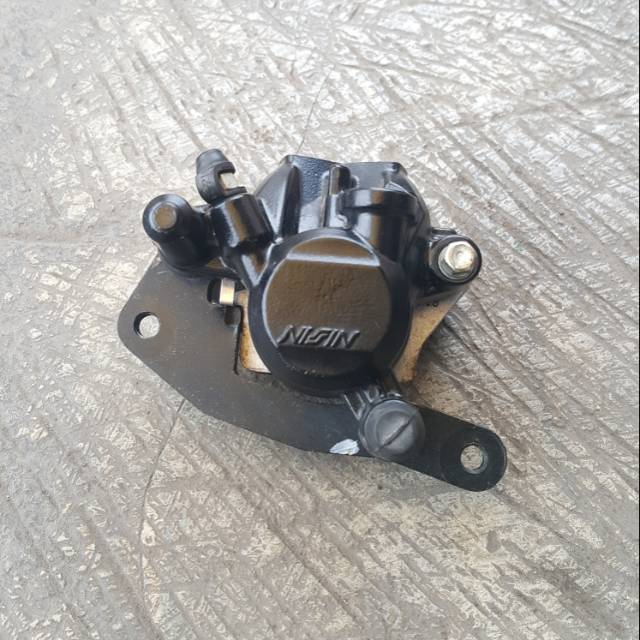 Original Master kaliper depan kiri Nissin Beat Karbu / Scoopy Karbu Rem cakram caliper kepala babi