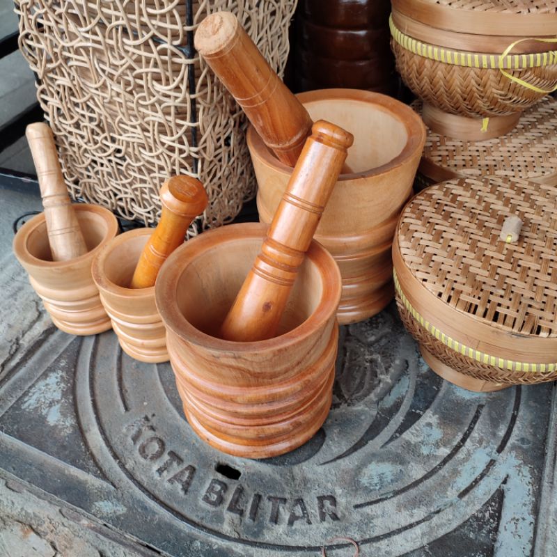 penumbuk lumpang kayu ukuran besar