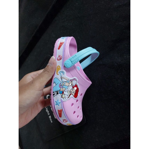 Sandal Anak Crocs toy story 4 / crocs anak fun lab