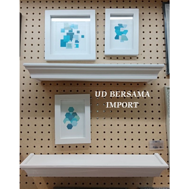 KRISHOME Set 5 Pcs Bingkai Foto Dan Rak Dinding/Wall Frame Putih