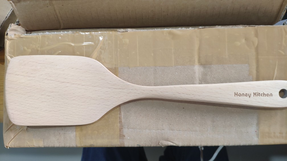 Honey Kitchen Turner Spatula Sodet Kayu Berkualitas Ukuran 30cm