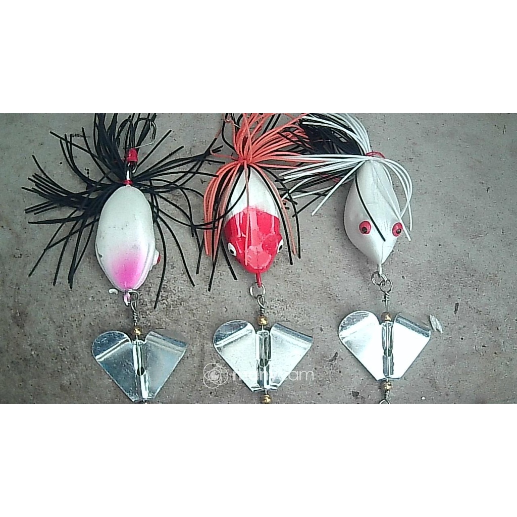 Casting ikan gabus umpan pancing kodok buatan