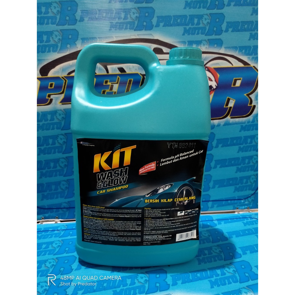 SHAMPOO CUCI MOBIL MOTOR LEMBUT HALUS KIT WASH AND GLOW KILAP 4LITER