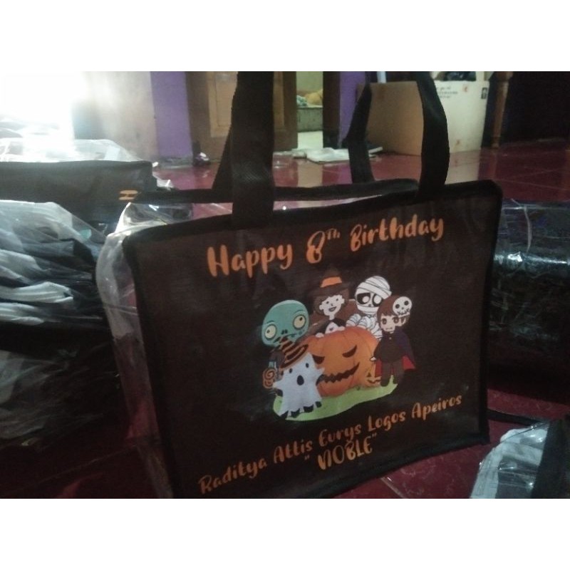 

TAS ULTAH RESLETING FULL MIKA