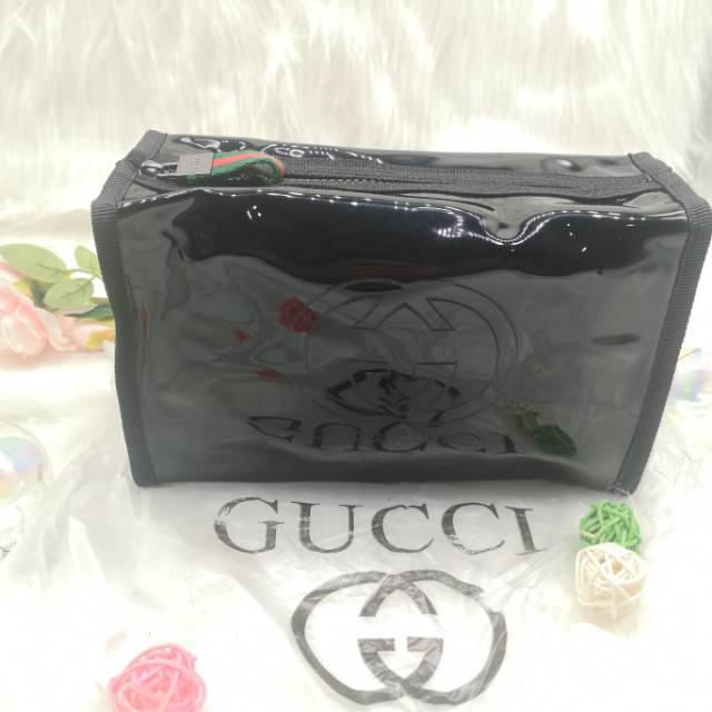 GUCCI POUCH