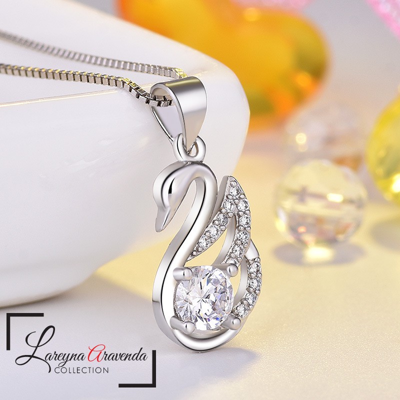 Kalung Titanium Wanita Liontin Swan Kristal Crystal Swarovski KL048