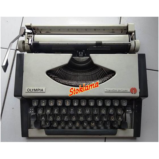 MESIN TIK MANUAL BEKAS MEREK OLYMPIA TIPE TRAVELLER DE LUXE