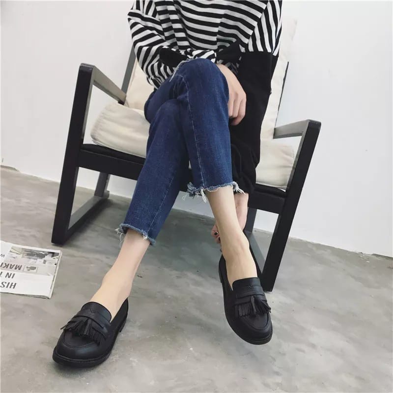 SEPATU WANITA '' JESSY PREMIUM '' FLAT LOAFERS DOCMART T10