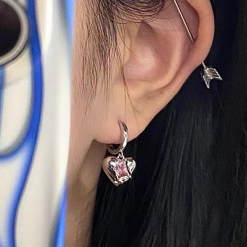Anting Zircon Bentuk Hati Lapis Silver Gaya Korea Untuk Wanita