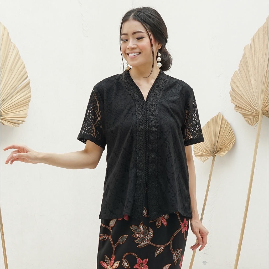 KEBAYA ENCIM LENGAN PENDEK FULL BRUKAT RENDA HITAM