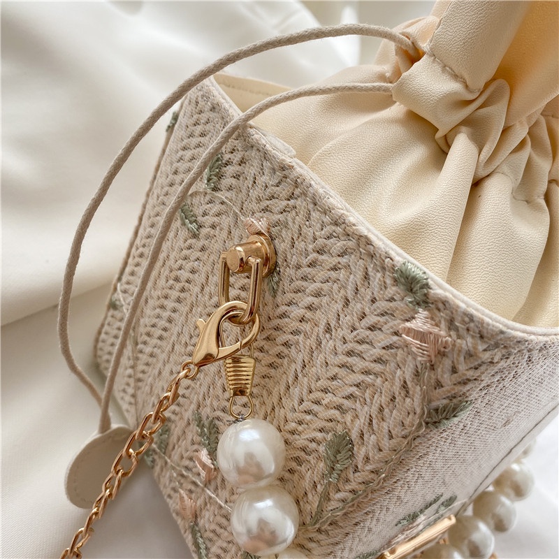 BAO026 Tas Kotak Pearl Tas Selempang Wanita Bahan Anyam Jerami Import Slingbag Fashion Wanita Model Korea Tas Slingbag Casual Wanita Tas Pesta Wanita Bahan Anyaman