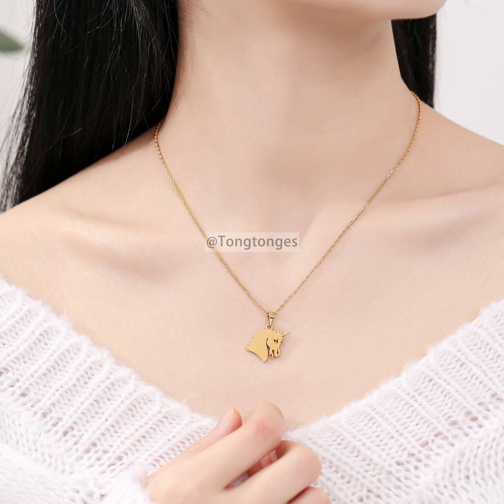 【CELEB】Simple Daisy Pendants Necklaces Women Man Charm Jewelry Korean Design Romantic Choker S67