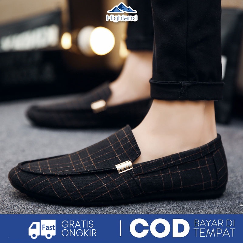 Highland Sepatu Slip on Pria  Kanvas Sepatu Santai Casual Formal Suede Kerja Kantor Kuliah KSC502