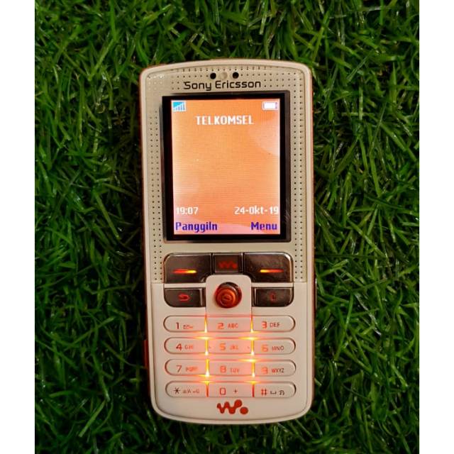 HP Handphone Jadoel Sony Ericsson W700i atau W700 i Walkman Series