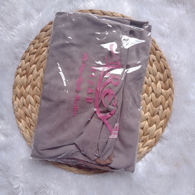 Hijab Instan AREY BERGO /jilbab bergo/ AREY BERGO LIST // BERGO FARAH-Latte