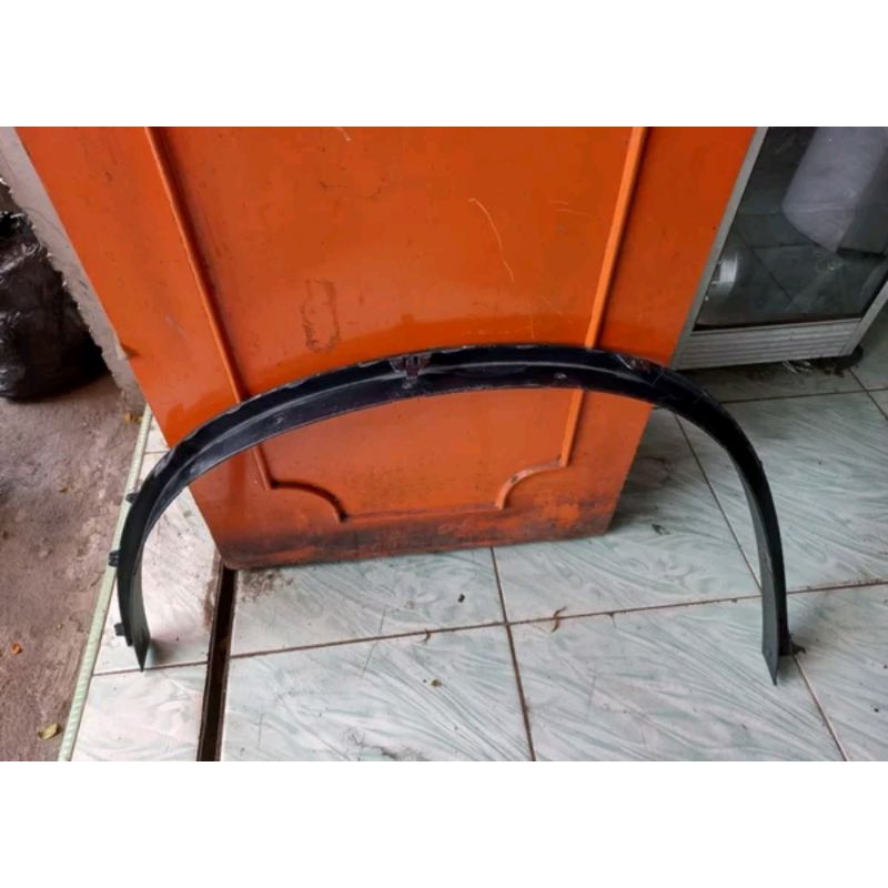 Over Fender Depan BMW  X6 (E71)