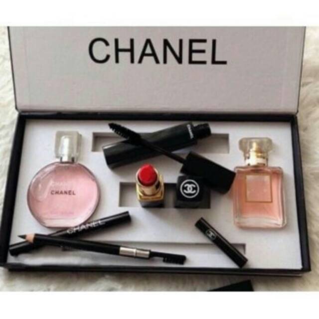 MINIATUR PARFUM DAN LIPSTICK CHANNEL/CHANEL LIPSTICK DAN PARFUM