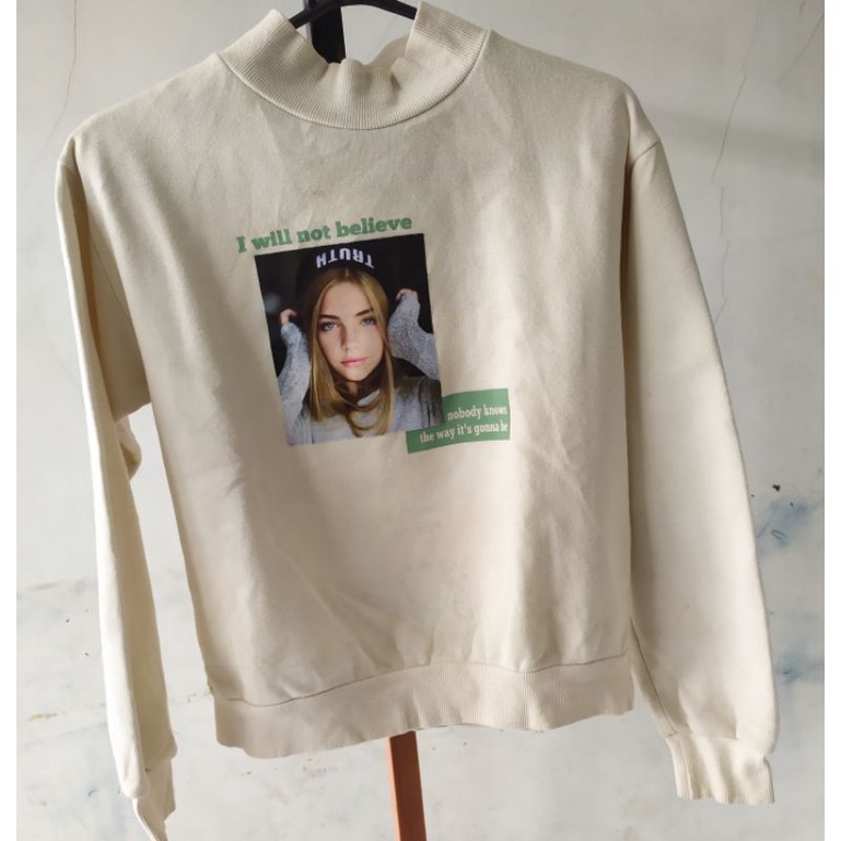 Thrift Crewneck Crop