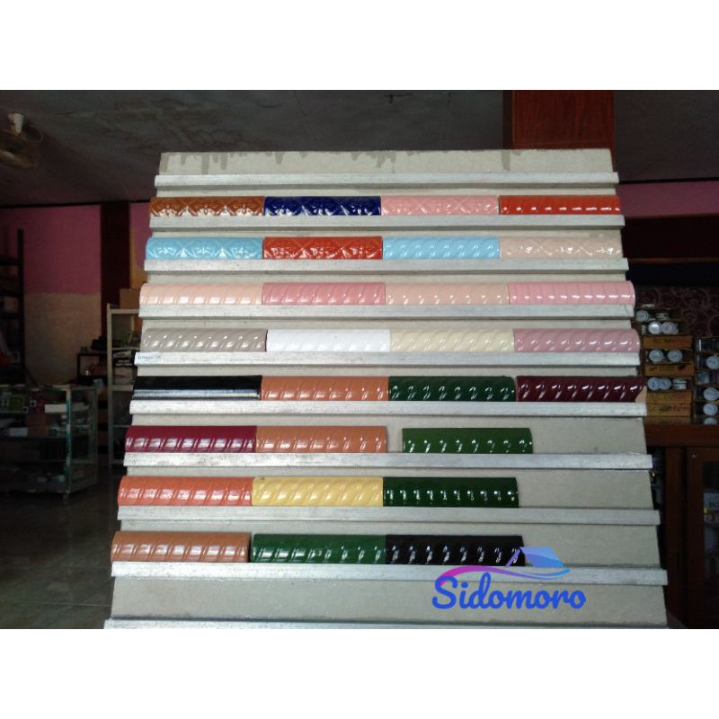 Kuku Macan 10 cm Motif Ulir / Bon-bon Lis Pinggiran Keramik