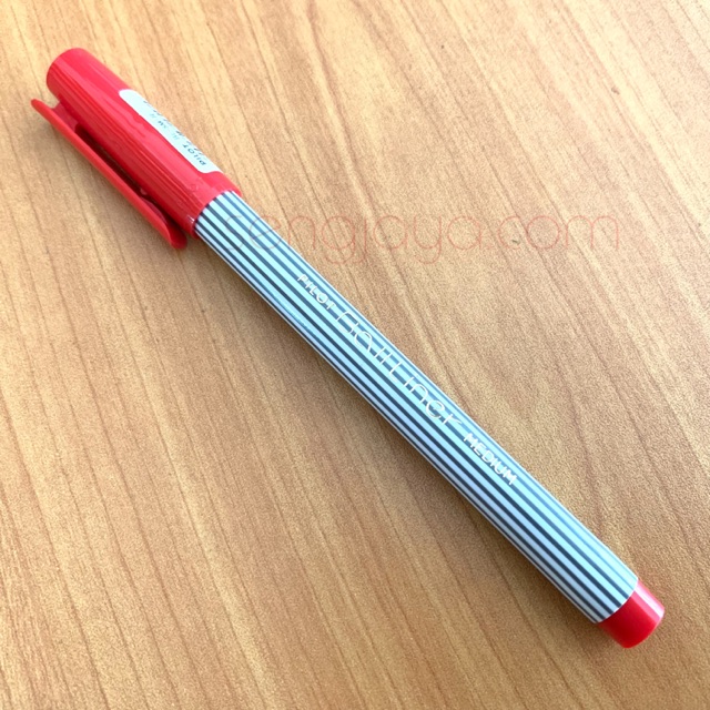 

Ball Liner Medium Pilot BL-5M Red