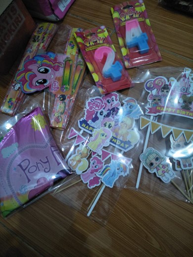 Topper Kue Karakter Tsum Tsum Little Pony Lol Doraemon Hello Kitty/ Hiasan Kue Karton