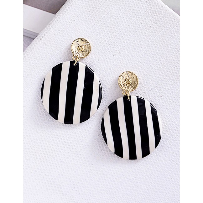 LRC Anting Tusuk Fashion Black Striped Resin Acetate Earrings F59789