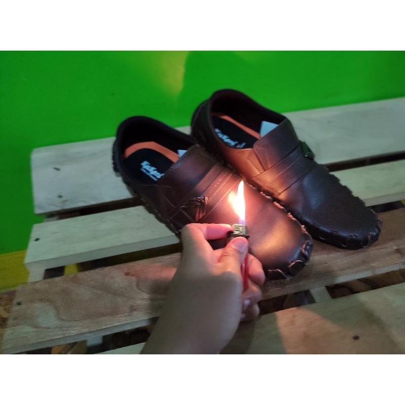 Sepatu Pria Casual Santai Sol Tanam