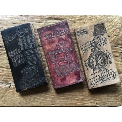 

BUKU / BUKU KULIT / LEATHER JOURNAL POST CARD EMBOSS / BUKU KECIL / BUKU TULIS / BUKU VINTAGE
