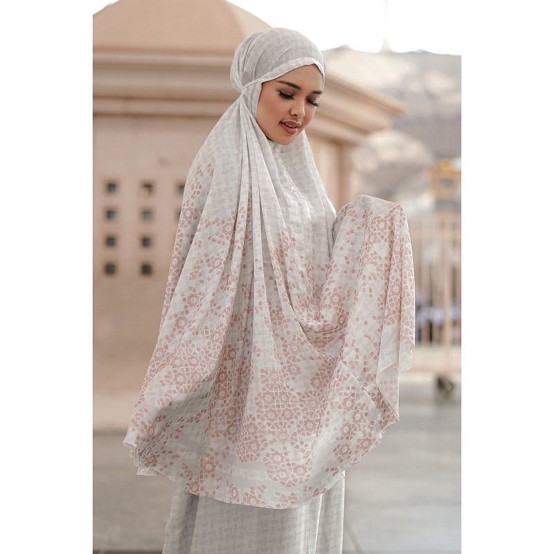 READY SIAP KIRIM‼️As Is Prayer robe Haramain White  BUTTONSCARVES