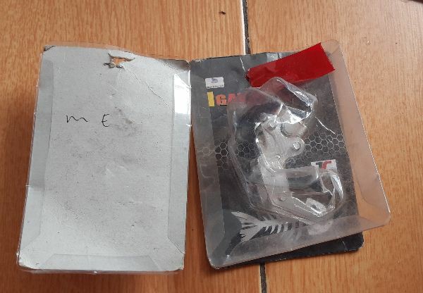 Gantungan Barang Model Cakar