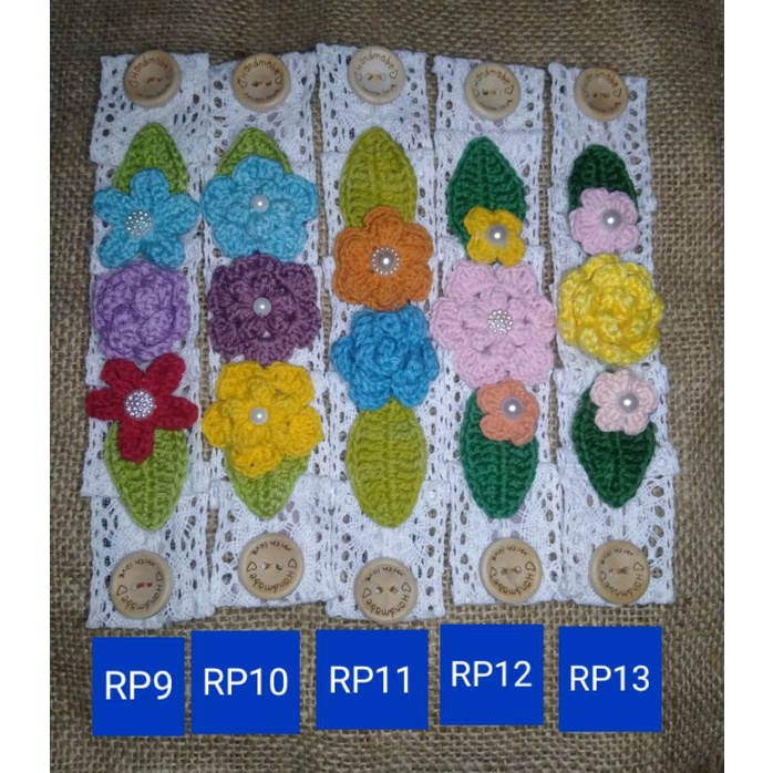 KONEKTOR MASKER HOMEMADE RAJUT MOTIF BUNGA DAN PITA