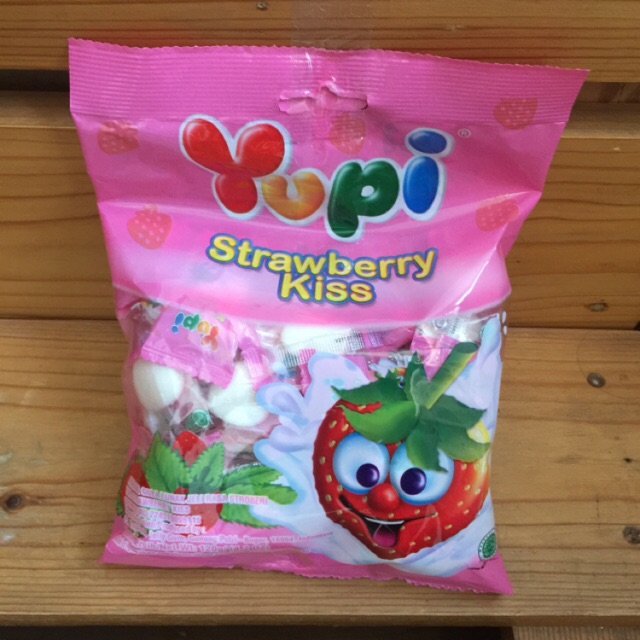 

Yupi Strawberry Kiss 120gr