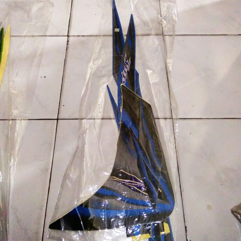 striping sticker lis motor yamaha jupiter z robot 2010 biru