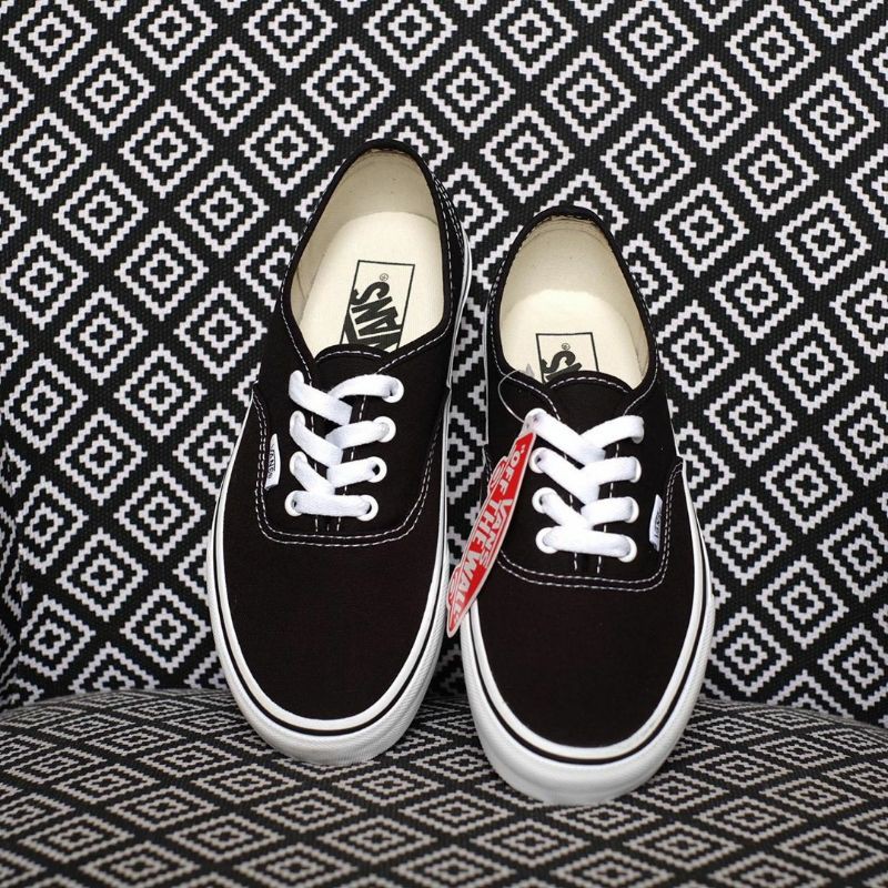 Vans Autentic Classic - Sepatu Pria &amp; Wanita