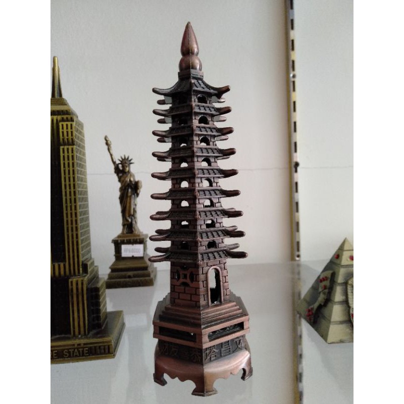 Pajangan Miniatur Pagoda 18cm