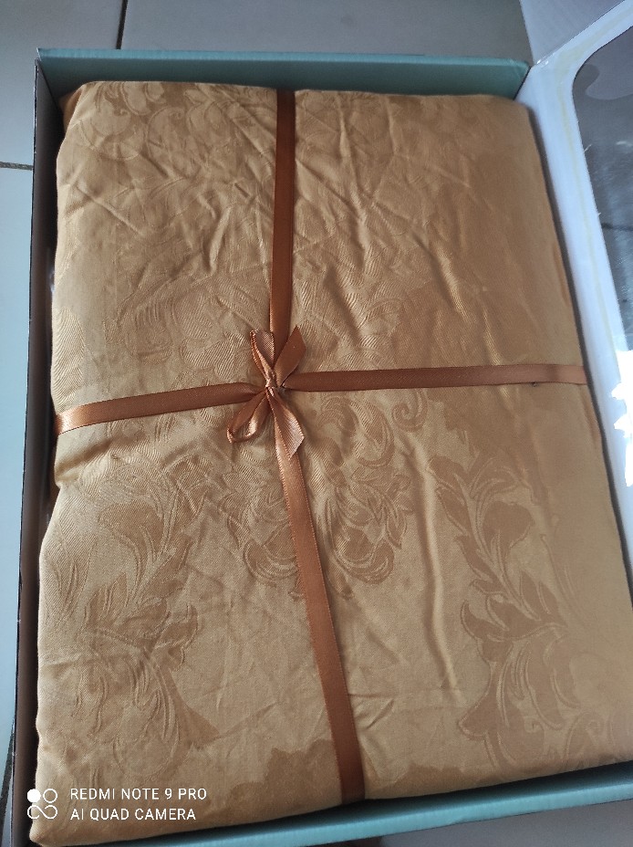 Sprei Full Cotton Organic - Katun Jaquard Asli Ukuran King - 180x200 Tinggi 30cm Bantal 4 & Bantal 2