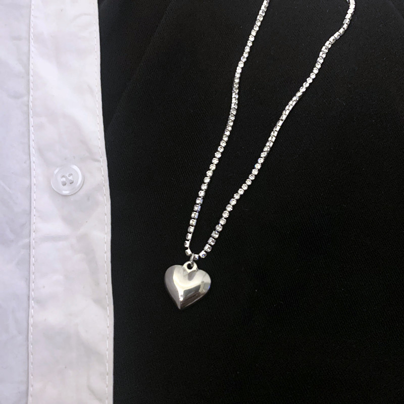 Kalung Rantai Choker Klavikula Hias Liontin Hati Berlian Gaya Korea Untuk Wanita