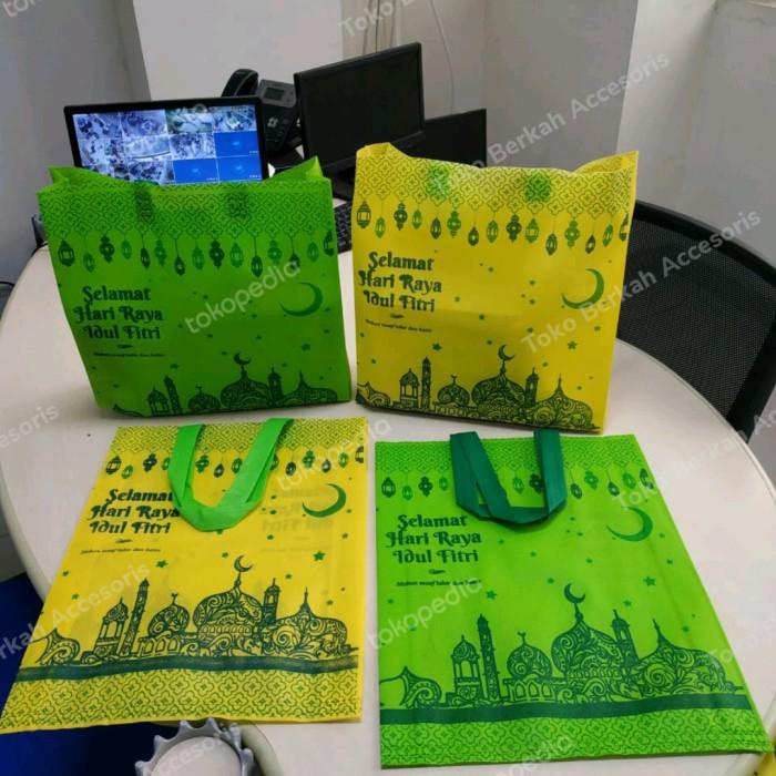 

Goodiebag Tas Idul Fitri Lebaran Super Jumbo 38X45X10 Kuat ( Lusinan )