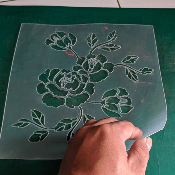 

Wow Stencil Dinding Motif Bunga3 Ukuran 23*23Cm Bahan Tebal Diskon