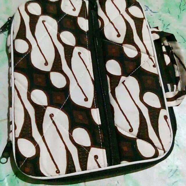 Grosir tas laptop. Batik