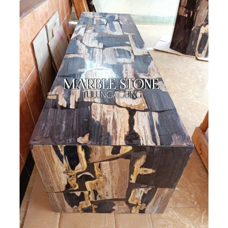 Meja Box Batu Fosil Kayu Hitam