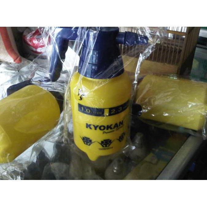 semprotan pompa air ukuran 1 liter kyokan