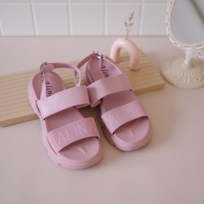 Alina sandal