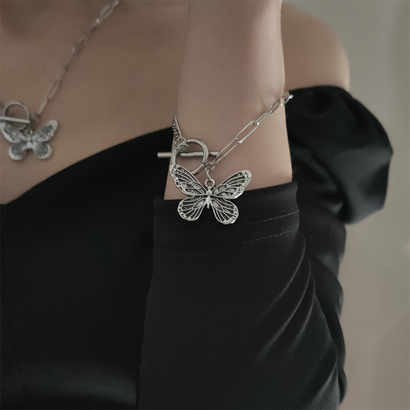 Butterfly Pendant Bracelet Retro Asymmetrical OT Necklace Clavicle Chain