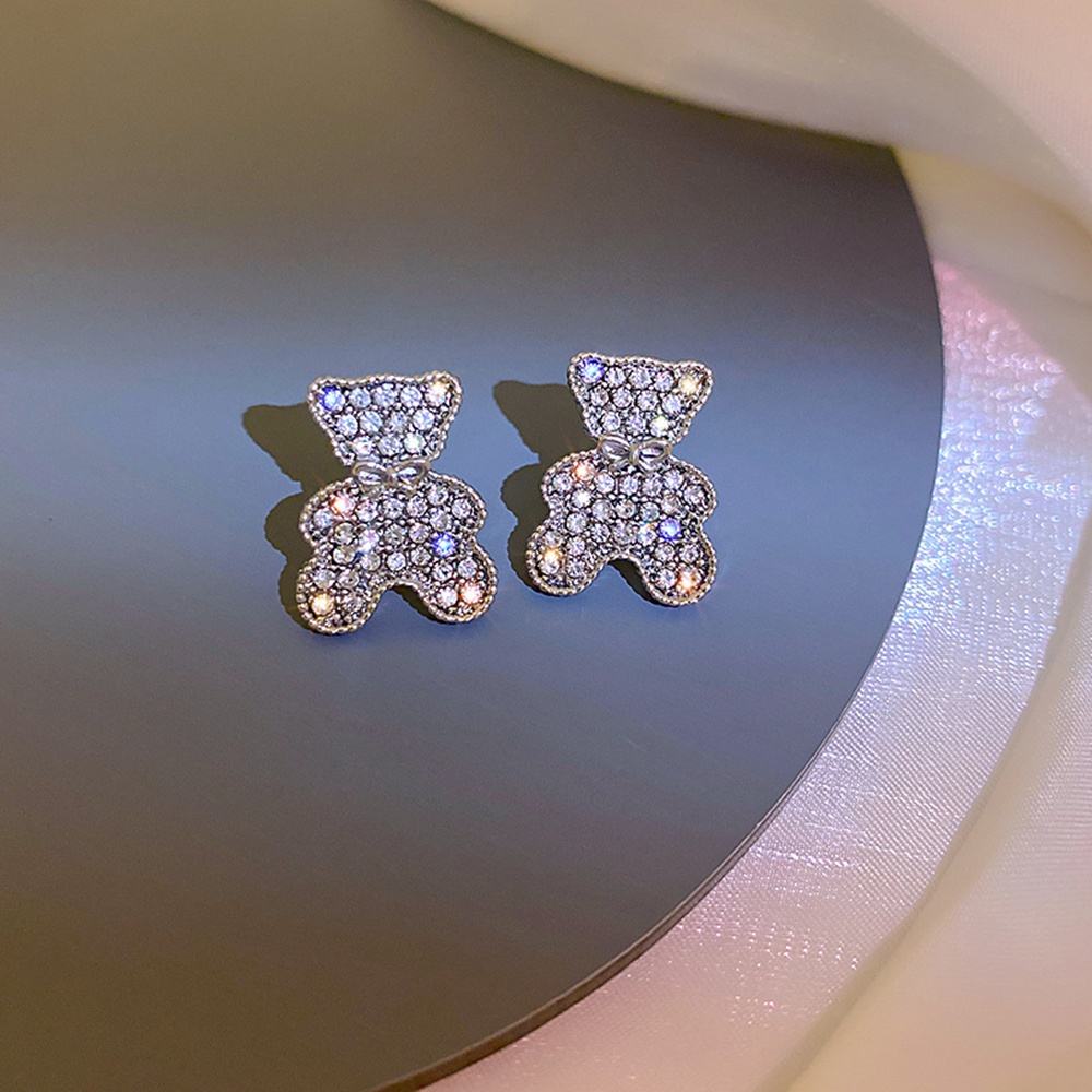 1 Pasang Anting Tusuk Bentuk Beruang Aksen Berlian Imitasi Gaya Korea Untuk Wanita
