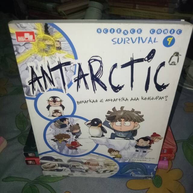 Buku Komik Survival Antarctic